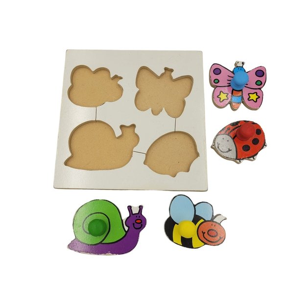 Child's First Chunky 4 Piece Knob Peg Puzzle Board of Bugs - Picture 2 of 5
